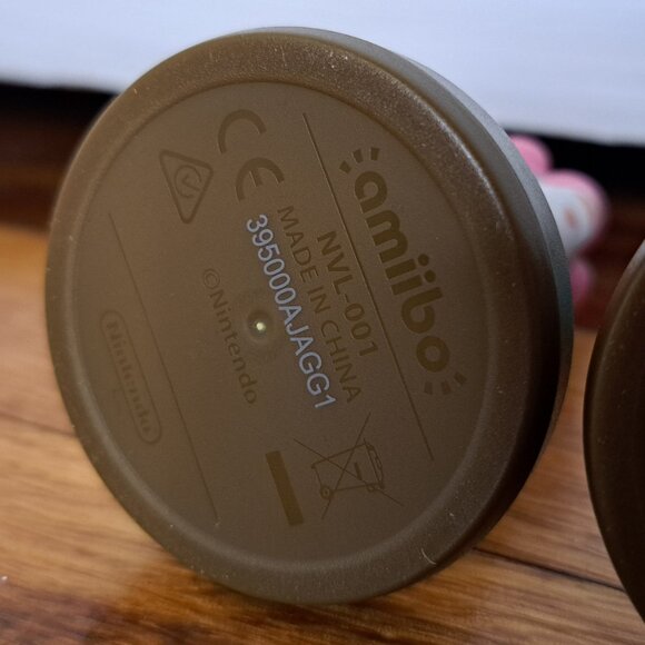 Animal Crossing Reese and Cyrus Amiibo figurines 💕 - Picture 7 of 8